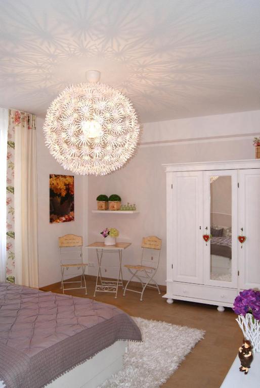 Apartment Romantik Flair Преров Номер фото